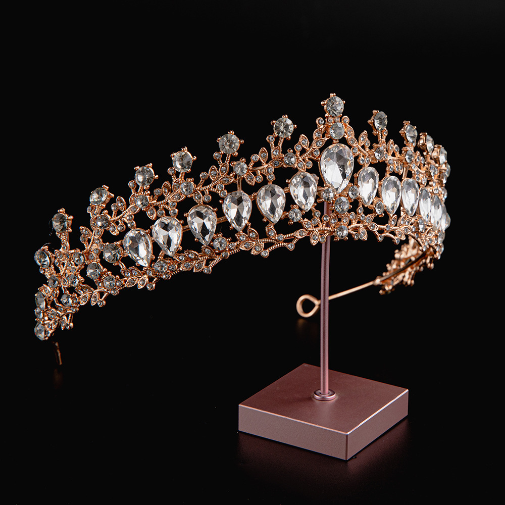 2024 verano explosivo material de aleación galvanizado estilo simple princesa corona de cumpleaños corona de boda corona de novia