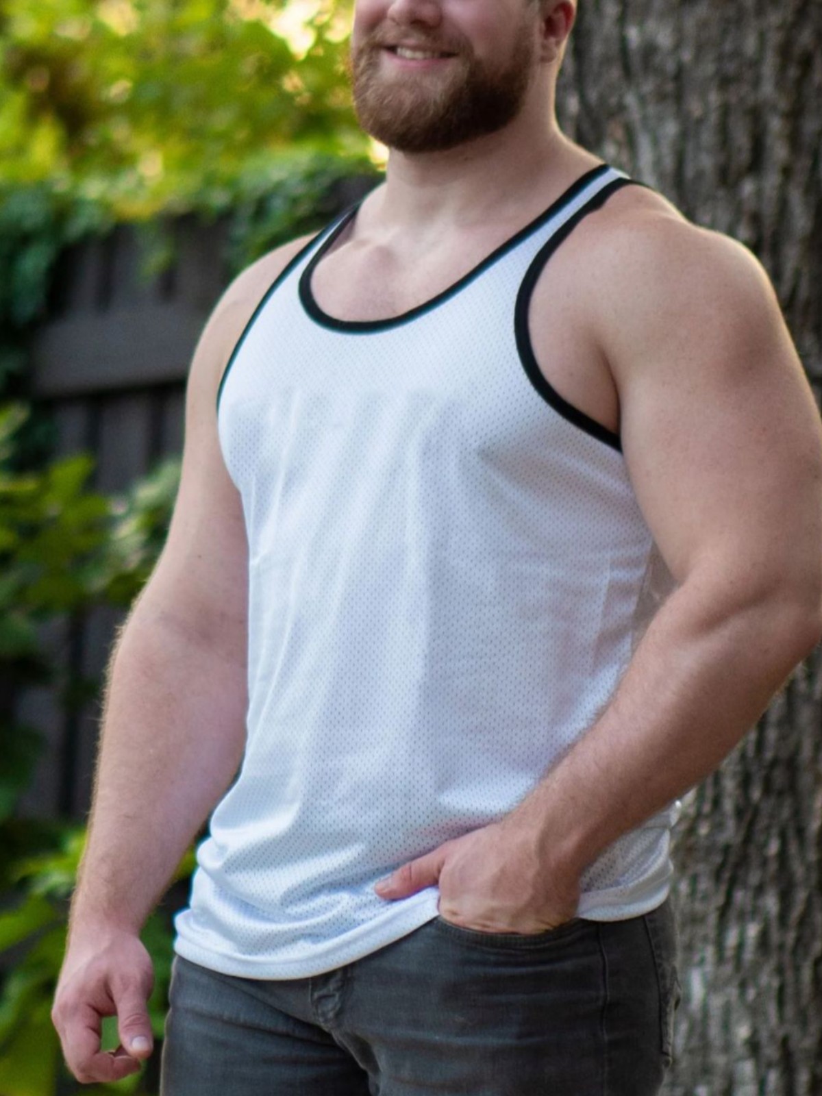 Chaleco deportivo transfronterizo para hombre, estilo transpirable de secado rápido para correr en túnel de viento, chaleco sin mangas de baloncesto europeo y americano para hombre.