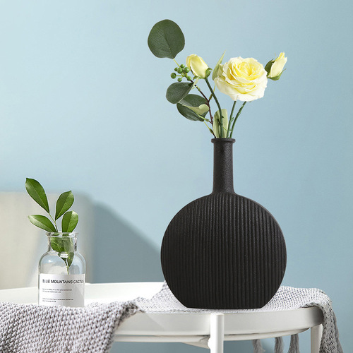 New Chinese style black and white glazed modern simple striped ceramic vase dry flower pot creative B&B decoration