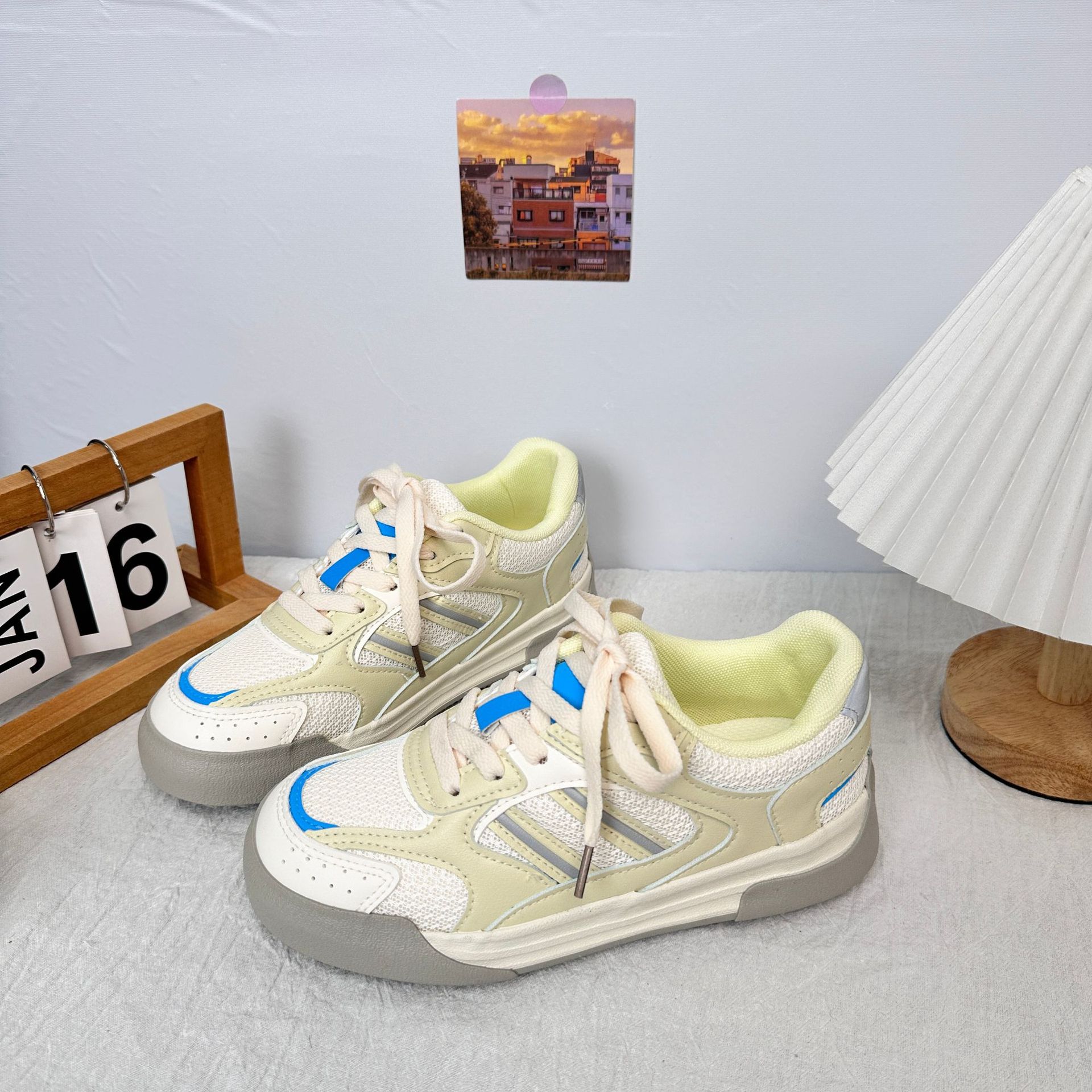 Yuanbo Xiaozhong original retro alemán zapatos de entrenamiento femenino 2025 primavera nuevo estilo casual deportes todo-fósforo zapatos de skate ins
