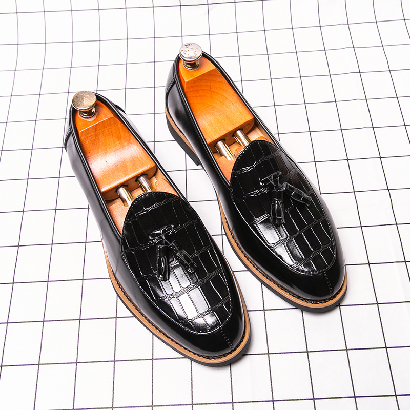 British Tassel Loafers Men's Slip-On Business Casual Leather Shoes Korean Style Inner Heightening Beanie Shoes Crocodile Pattern Shoes