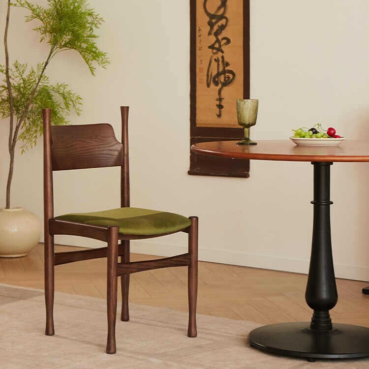 Nordic Style Soft Bag Crown Chair French Vintage Dining Chair Middle Ancient Solid Wood Backrest Chair Living Room Home Light Luxury Internet Celebrity Chair