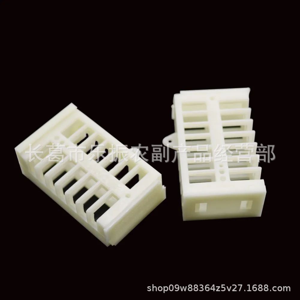 30-pcs-Plastic-Bee-Queen-Cage-