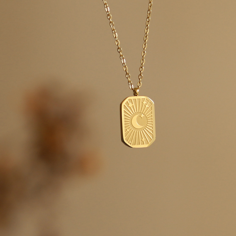 Daily Occasion PVD Coated Real Gold Plated 18K Gold Star Moon 304 Stainless Steel Elegant Waterproof Non Tarnish 304 Stainless Steel Pendant Necklace