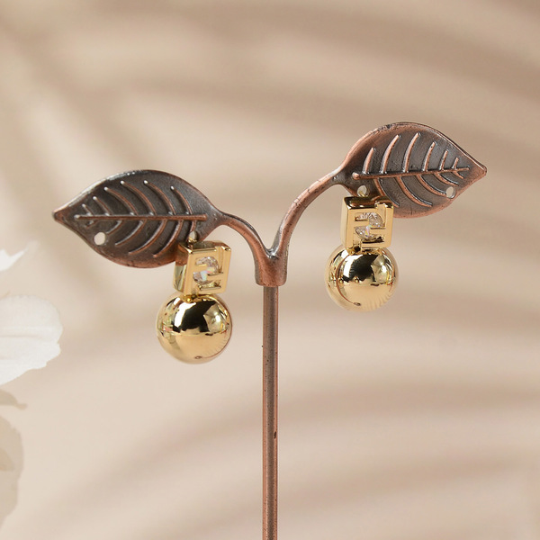 Copper nail sequins with zircon