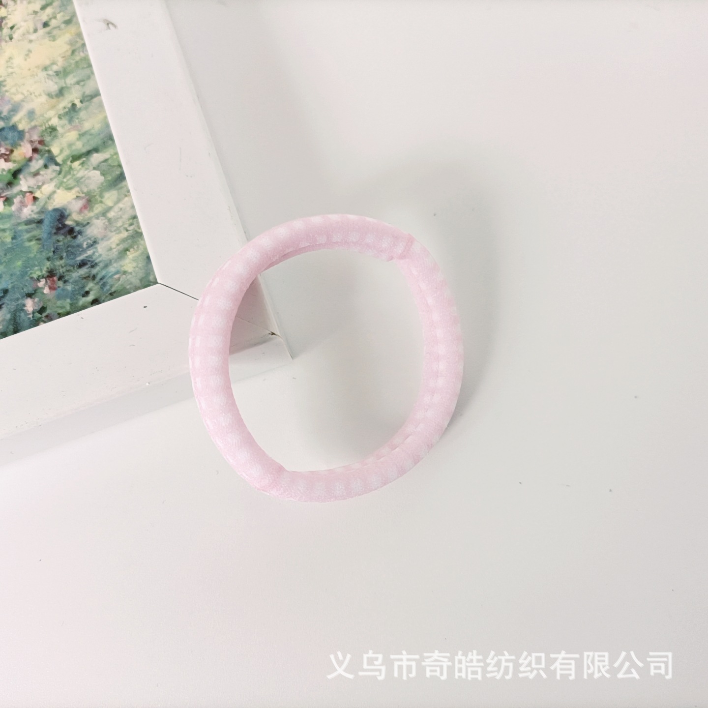 작은 분홍색 격자 무늬