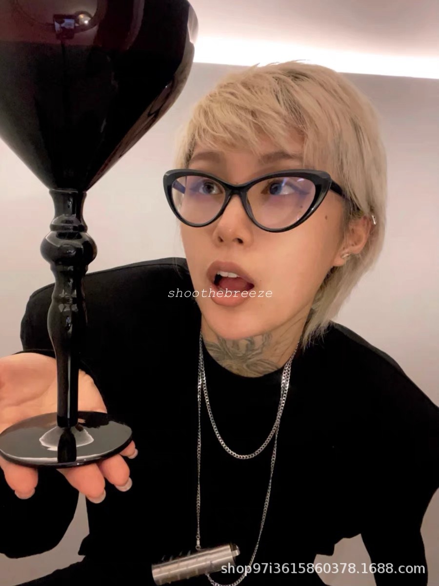 4de9a04818de1d773b8e2d591f675d