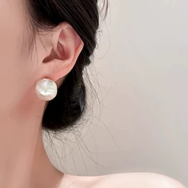 戒指;项链;耳钉