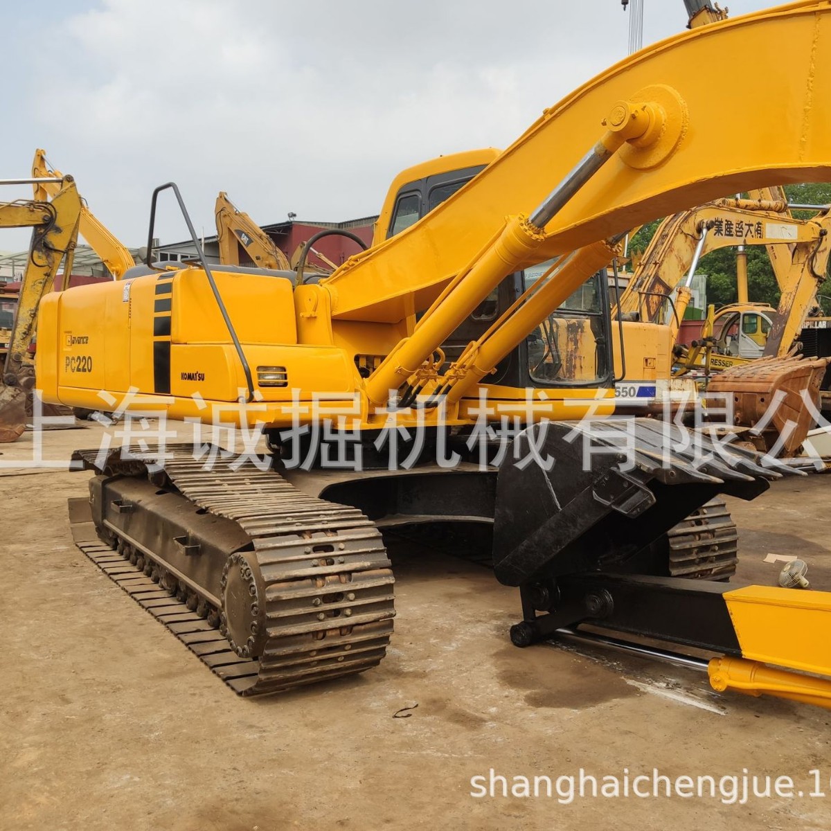 供应二手小松PC220挖掘机加长臂