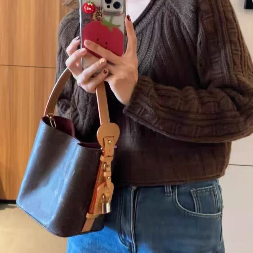 Bolso de Hombro Tipo Cubo para Mujer de Cuero de Vaca