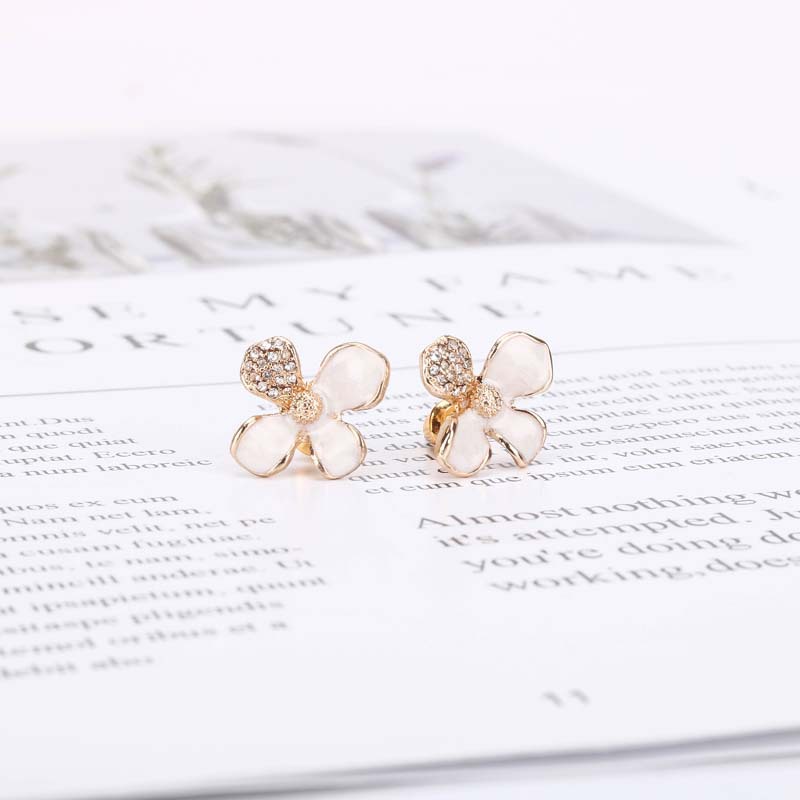 Korean Style Enamel Glaze Diamond Flower Earrings display picture 4