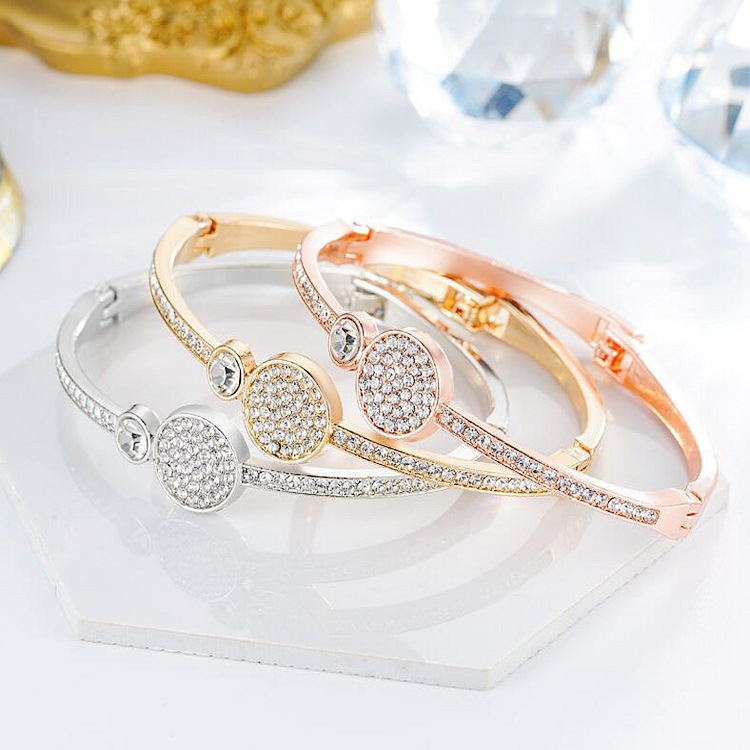 Fashion Geometric Round Alloy Artificial Rhinestones Womenu0027S Bangle