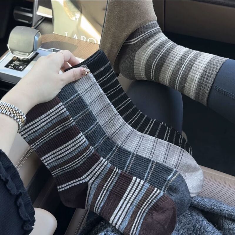 Autumn and Winter New Women's Socks Retro Striped Ins Versatile Trendy Socks Internet Celebrity Popular Style Slimming Mid-High Tube Socks Autumn and Winter New Women's Socks Retro Striped Ins Versatile Trendy Socks Internet Celebrity Popular Style Slimming Mid-High Tube Socks