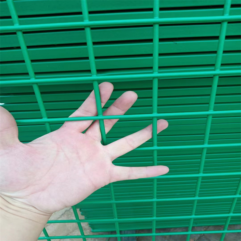 车间隔离网 厂区作业区隔离栅 隔离铁栅栏 涂塑钢丝方格网围栏