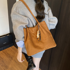 麂皮绒包包女2025新款秋冬百搭高级感单肩斜挎包大容量通勤托特包