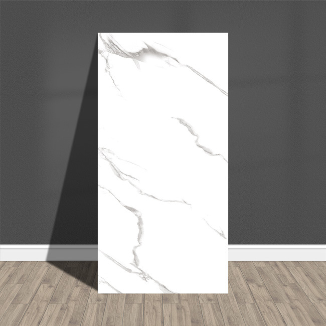 Fábrica de suministro directo de imitación de mármol azulejos de pared autoadhesivo a prueba de agua a prueba de humedad pegatinas de pared suministro transfronterizo placa de plástico de aluminio