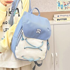 新しい韓国スタイルの対照的な色のパーソナライズされたバックパック、大容量の屋外軽量スクールバッグ、女性のファッショナブルで多用途なバックパック