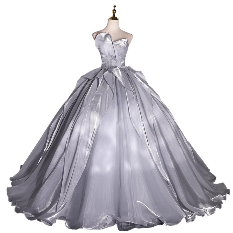 Fiesta anual de banquetes de diseño de lujo de temperamento de alta gama interpretación de piano de temperamento de alta gama anfitrión prueba de arte vestido de noche
