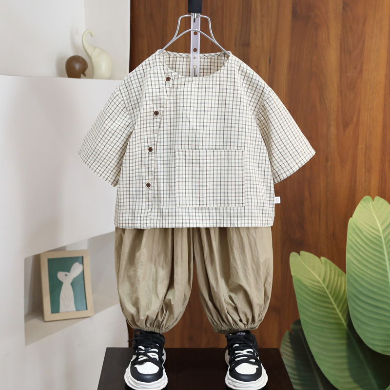 7239 Camisas falsas de dos piezas para niños de verano Pantalones cortos de herramientas para niños 2025 nuevo traje de verano para bebés de moda de manga corta