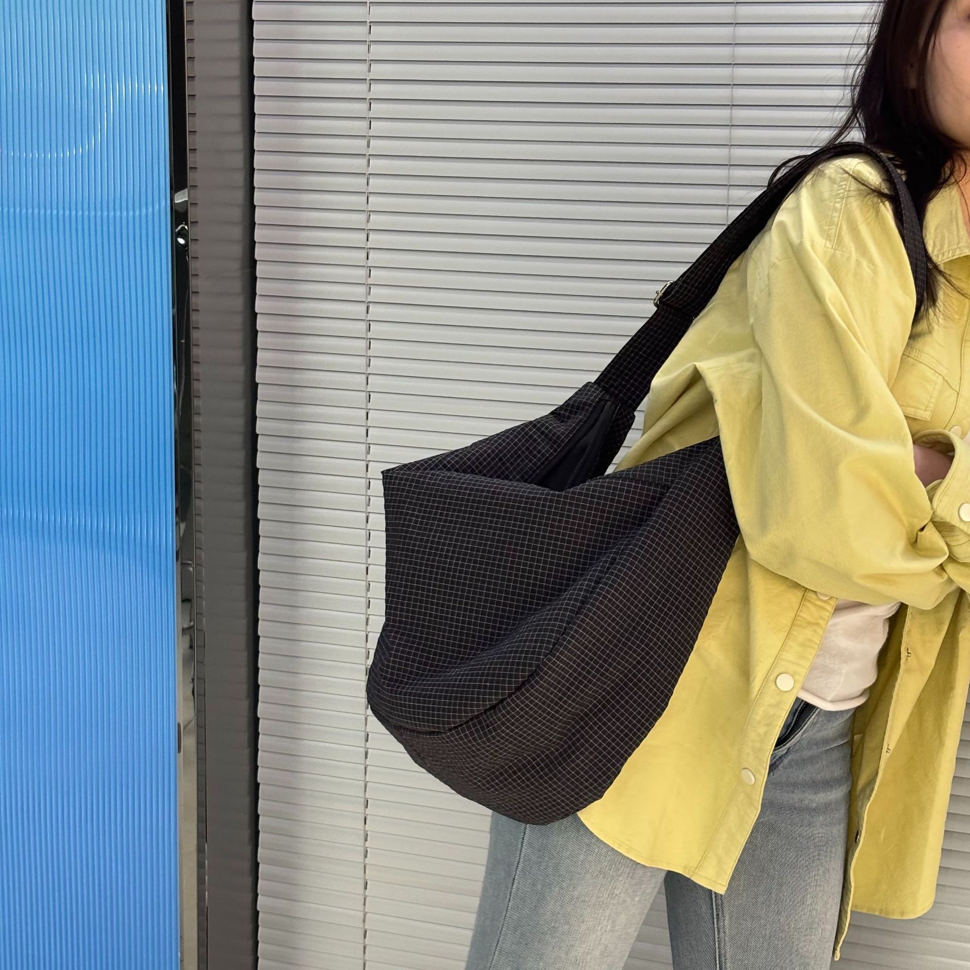 Bolso de bola de masa de viajero de moda perezoso nuevo bolso Tote todo fósforo bolso de mensajero de un solo hombro de gran capacidad bolsa de tela Waffle image 12