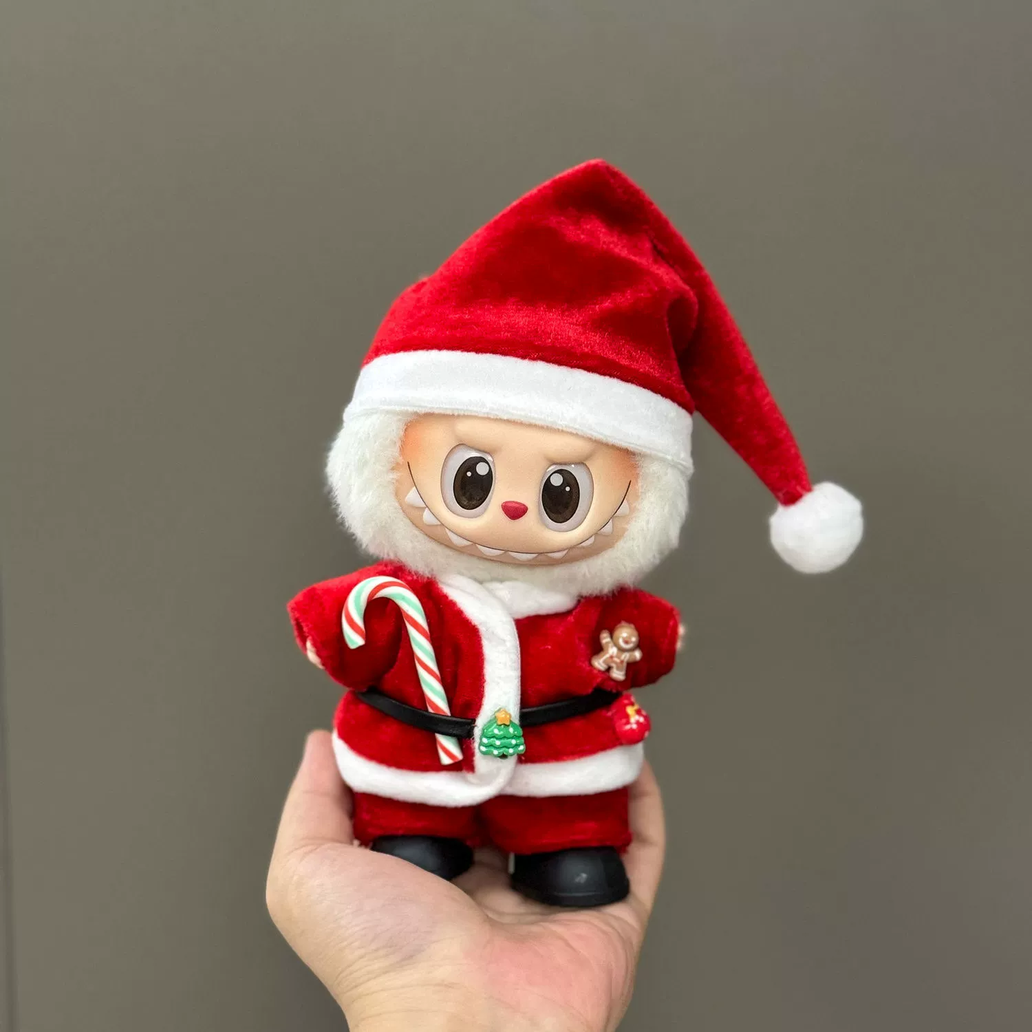 Специальная цена производителя Labubu Christmas набор детской одежды, первая, вторая и третья генерации Labubu, головные уборы и шарфы оптом