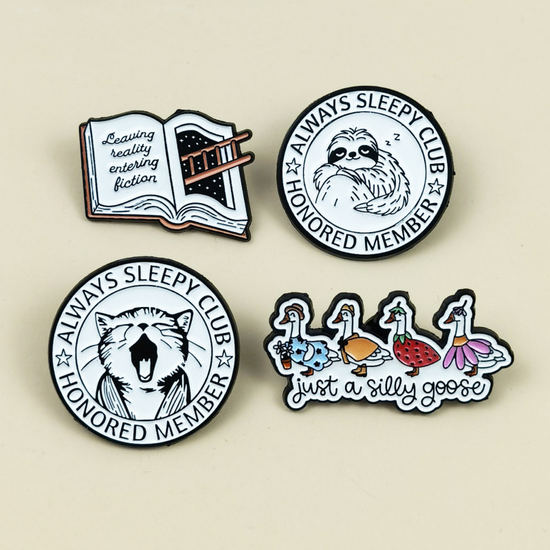 Cartoon Goose Brooch with Clothes On, Personalized Creative Cat and Sloth Alloy Round Badge Clothing Accessory in Stock Cartoon Goose Brooch with Clothes On, Personalized Creative Cat and Sloth Alloy Round Badge Clothing Accessory in Stock