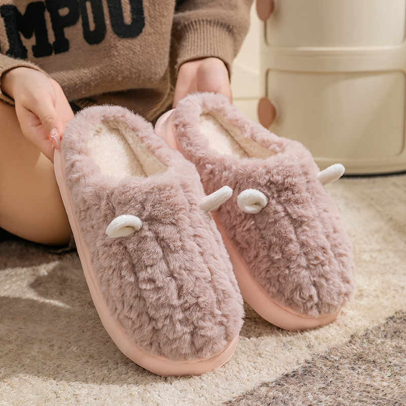 Zapatillas de lana EVA para mujeres lindas invierno en el hogar doméstico interior cálido con una base gruesa pareja zapatillas de algodón al por mayor