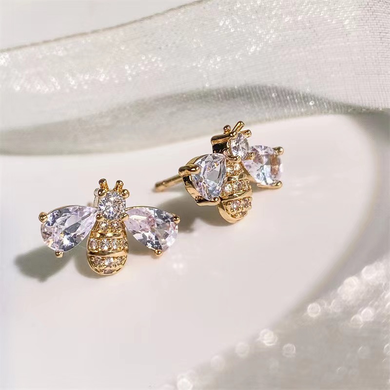 Women's Gender 1 Pair Elegant Classic Style Bee Plating Copper Zircon Ear Studs
