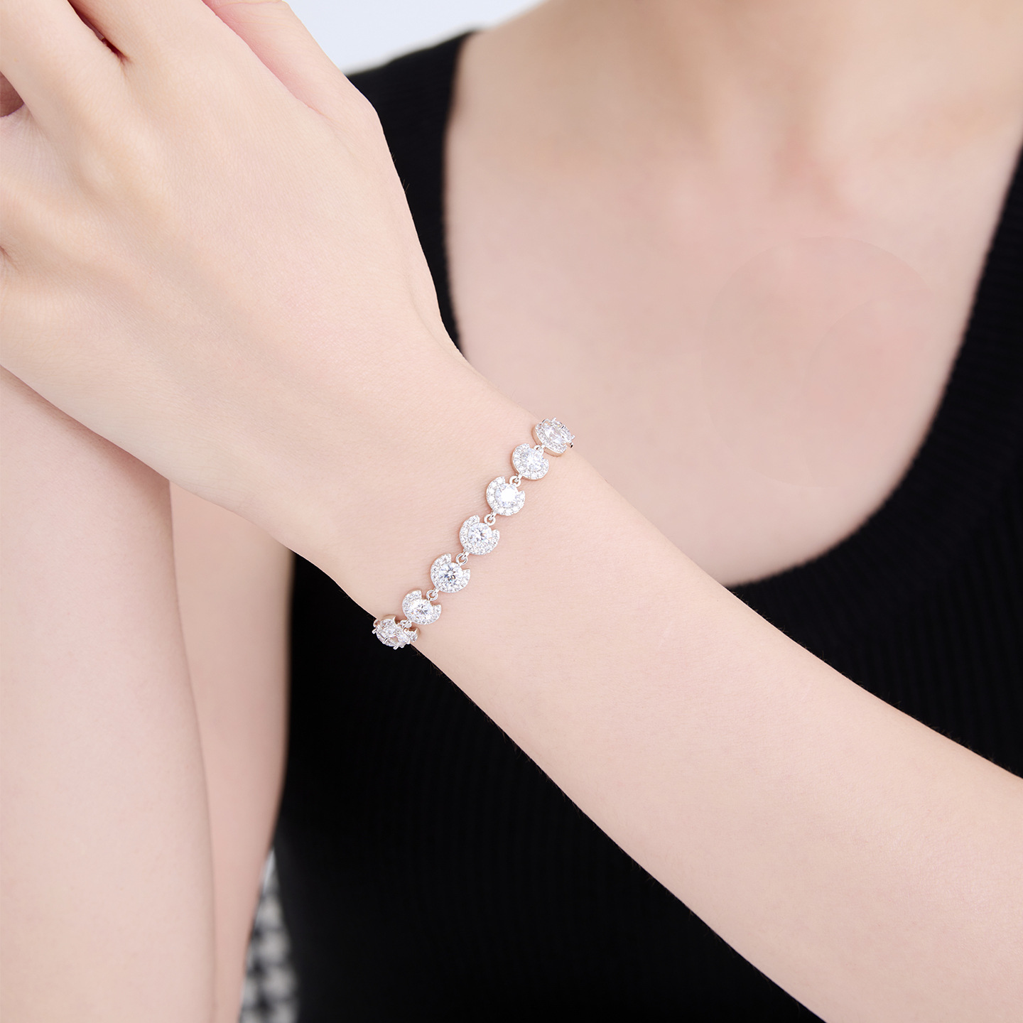 Pulsera Semicircular de Herradura de Aleación de Cobre Galvanizado, para Mujer image 4