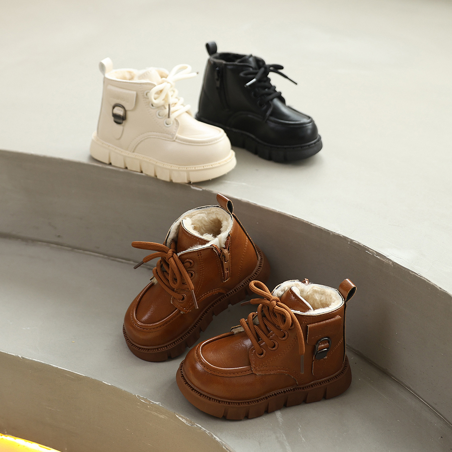 Neue wasserdichte Winter-Kinderstiefeletten, fleecegefüttert, dick gefüttert, Martin-Kleinkindschuhe aus Baumwolle, trendig für Babys_voghion.com
