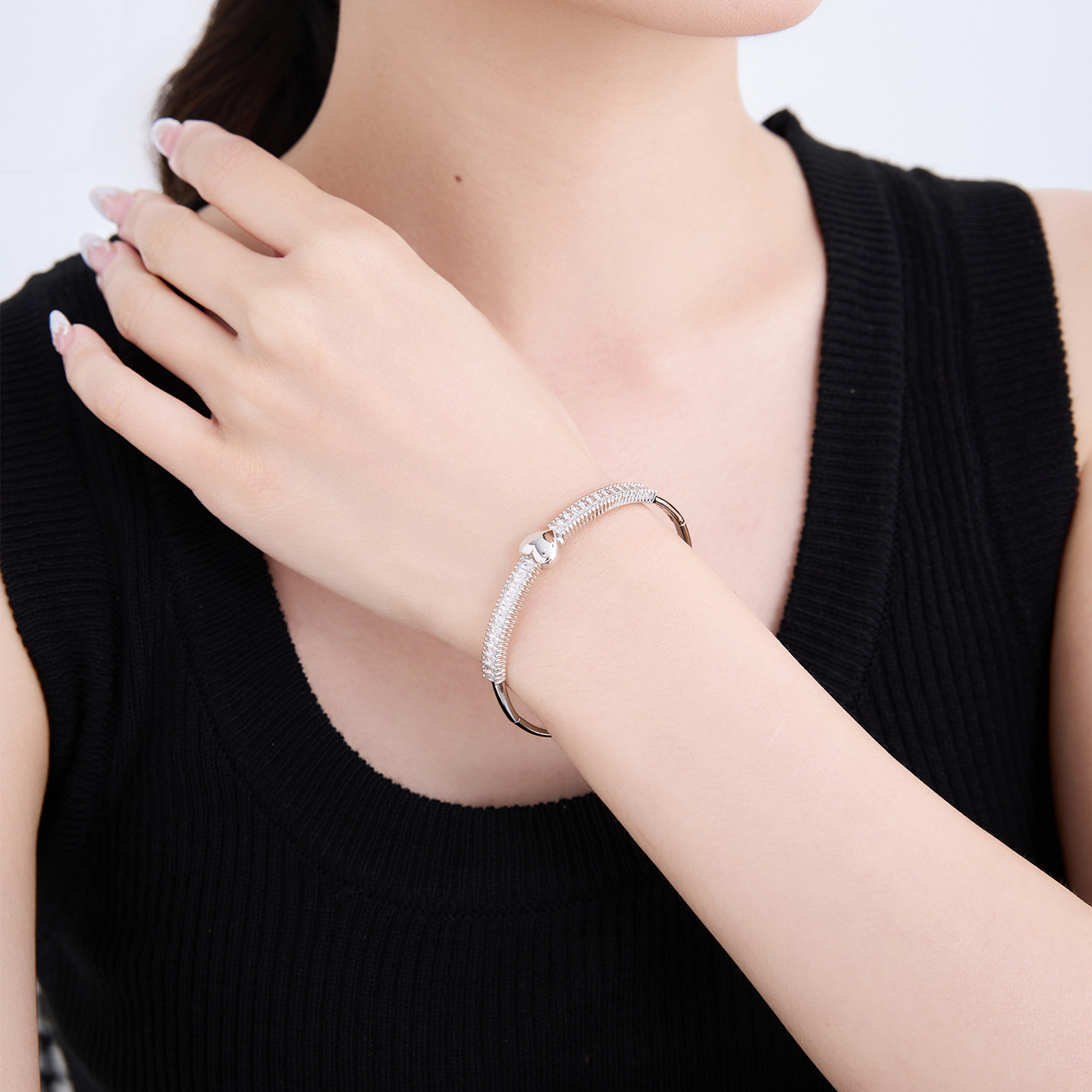 Pulsera de Corazón con Broche de Aleación para Mujer