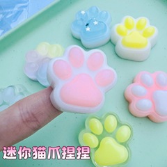 国境を越えた人気のミニ猫の爪ピンチ鼻ペンダントスローリバウンド模造シリコーン子供の減圧インターネット有名人のおもちゃ