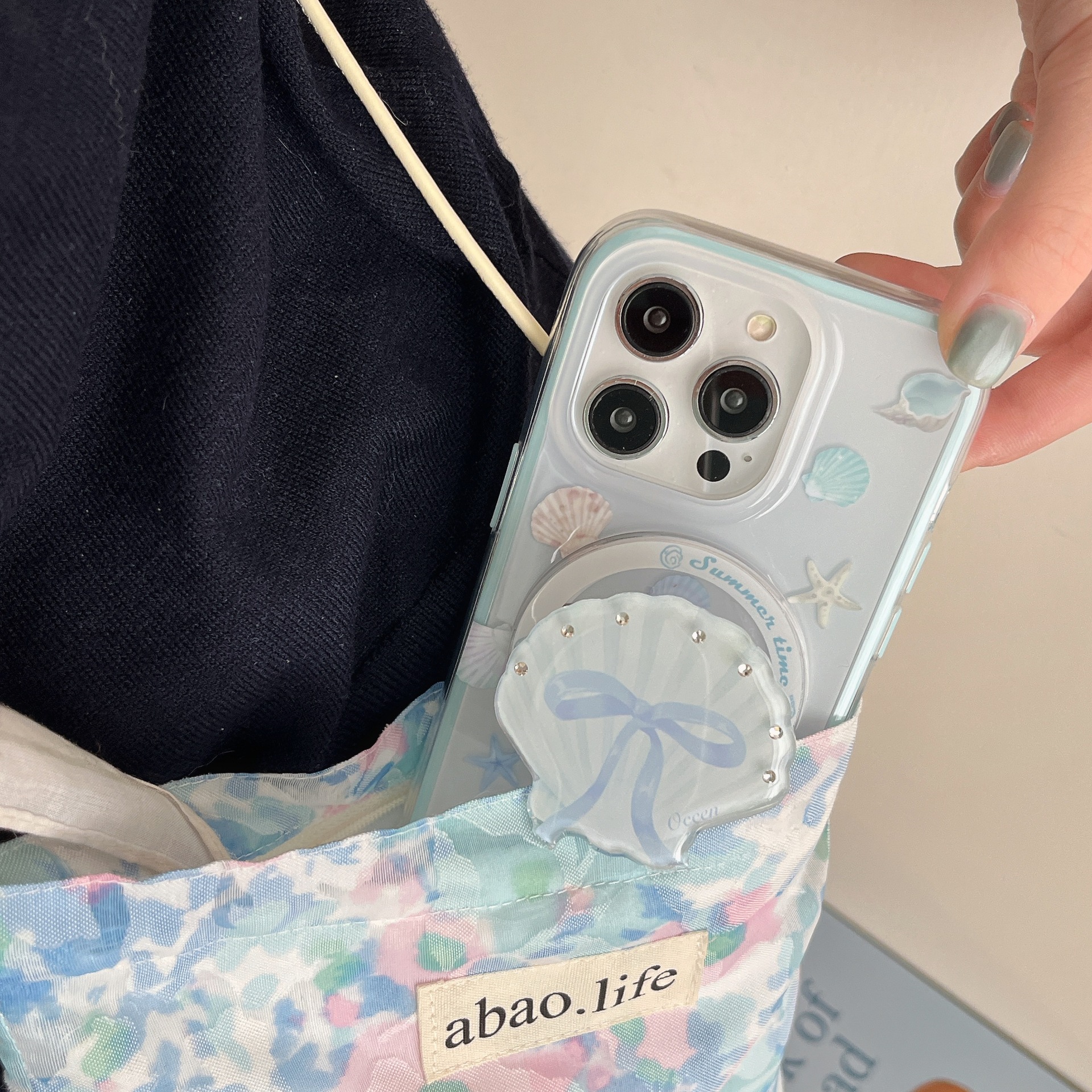 Verano pequeño fresco y simple concha para Apple 15ProMax funda para teléfono móvil 16Pro atracción magnética 14/13 pareja 16