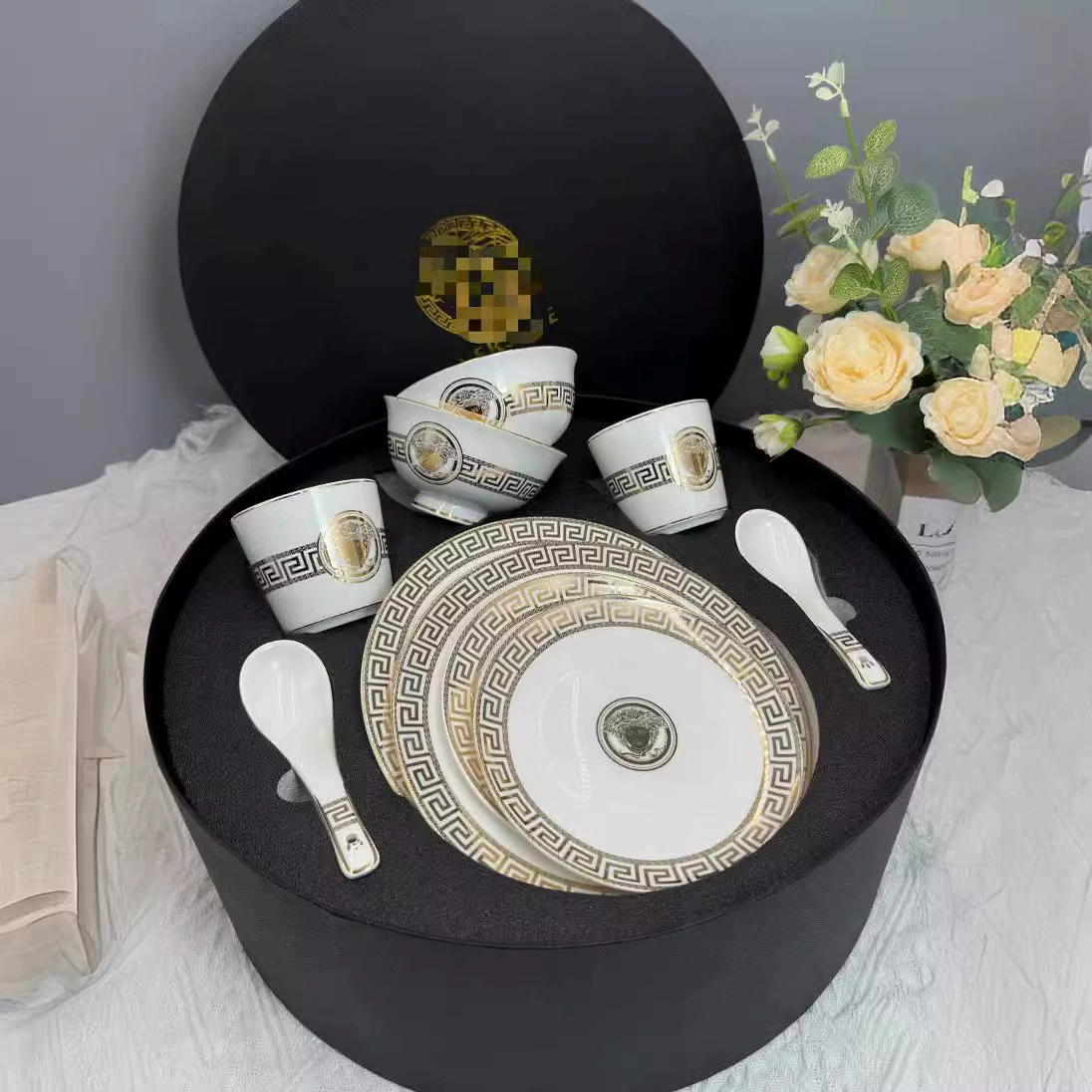 Ceramic Tableware Set, Retro Cartoon Light-Luxury Style, Assorted Plates & Cups (Gift)