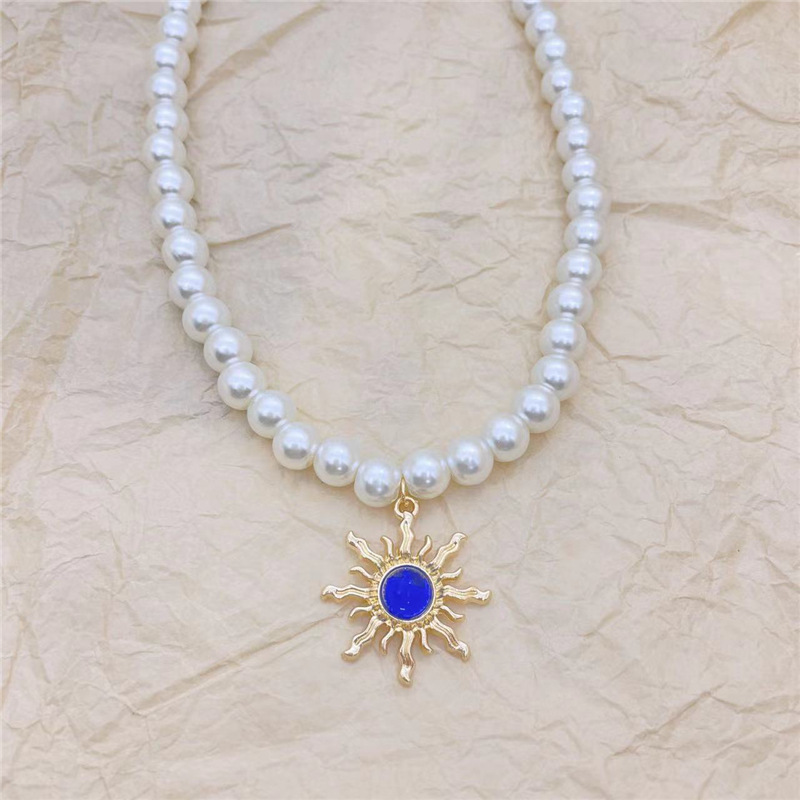 Elegant Sun Artificial Pearl Alloy Beaded Plating Inlay Artificial Gemstones Women's Pendant Necklace display picture 3