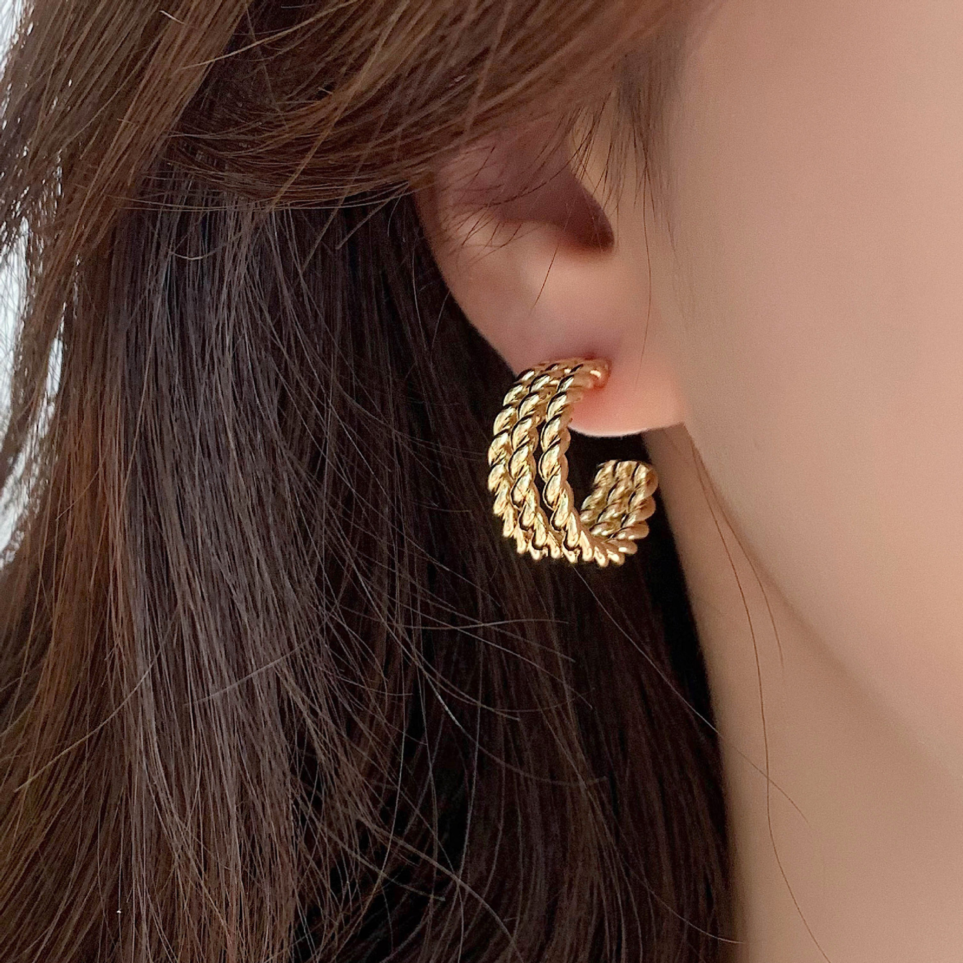 Coreano Fritto Pasta Twists Premium Cerchio Donne Nuovo Moda Yiwu Design Personalizzato Orecchini Gioielli_voghion.com