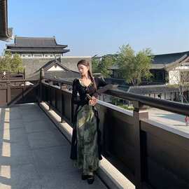 假两件连衣裙女秋冬设计感气质晕染长袖春季新款修身显瘦长裙子