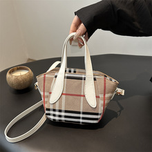 撞色休闲手提包包女2024新款早秋流行蝙蝠包格纹印花单肩斜挎包
