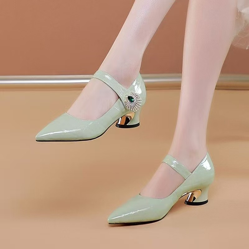 2026 nuevos zapatos de primavera de tacones de mujer zapatos de cuero de mujer zapatos de cuero de moda de mujer zapatos de mujer cómodos de cuero suave