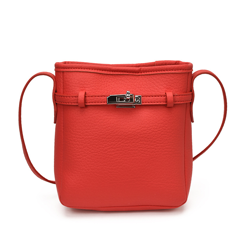 La versión coreana de nicho de color sólido bolso de teléfono móvil para mujeres 2026 verano nuevo diario pequeño y ligero bolso de hombro pequeño
