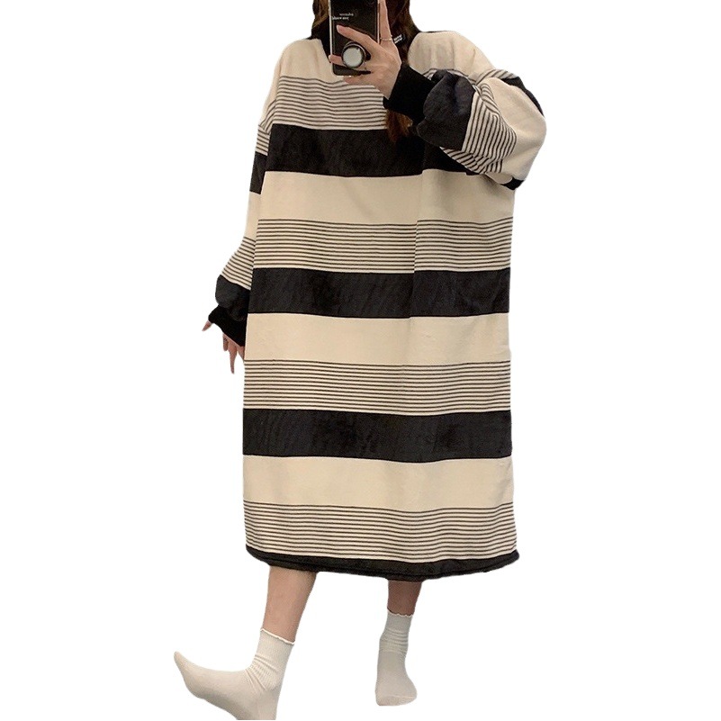 Otoño e Invierno espesado caliente MIDI vestido de las mujeres camisón franela lindo rayas suelta pijamas tiktok al por mayor