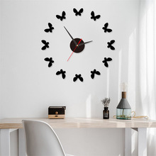 北欧简约创意个性蝴蝶挂钟亚克力壁钟免打孔卧室时钟装饰墙贴钟表