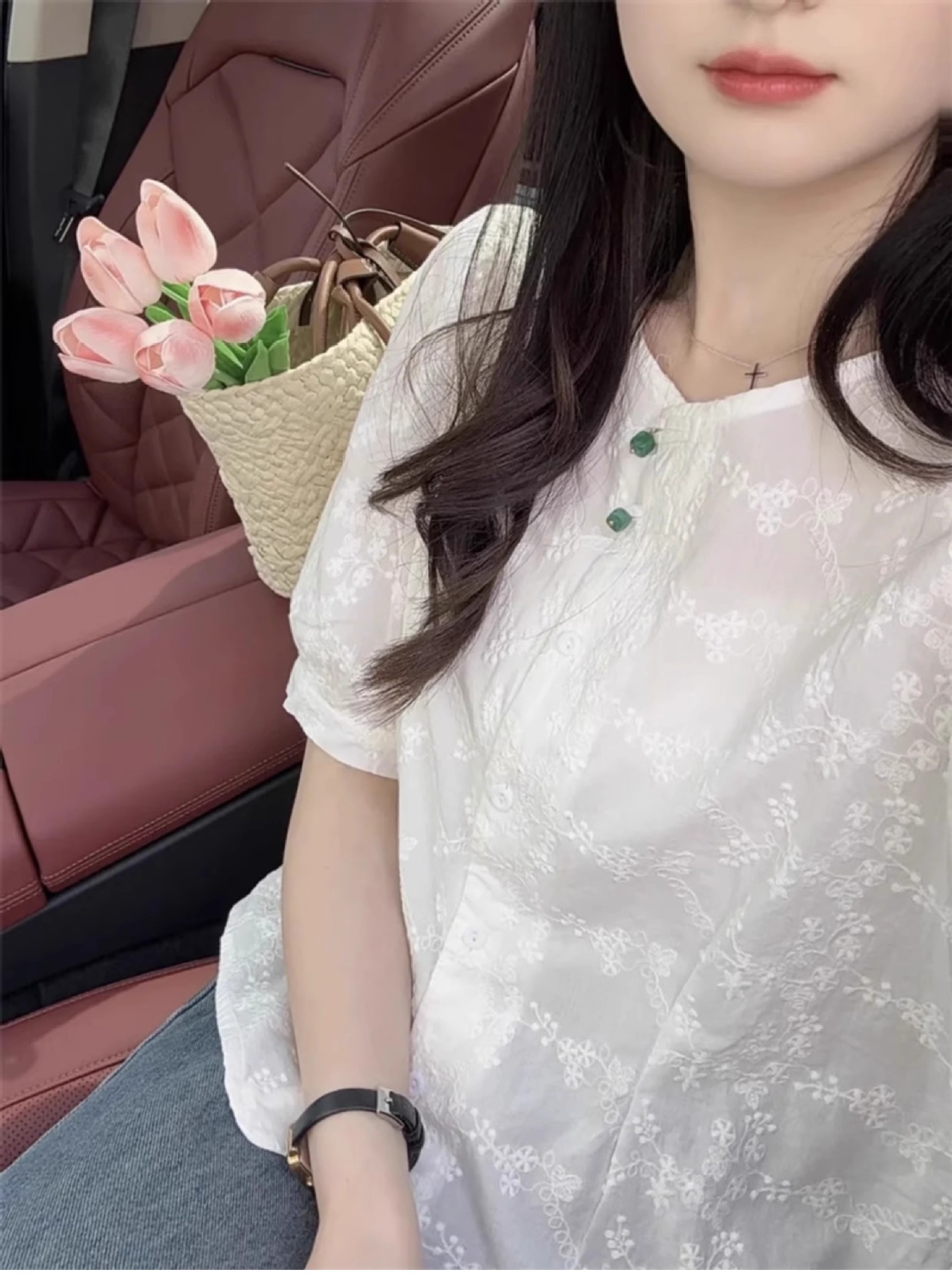 Áo sơ mi ngắn tay thêu hoa cotton trắng dáng nhỏ — Màu trắng chi tiết 1