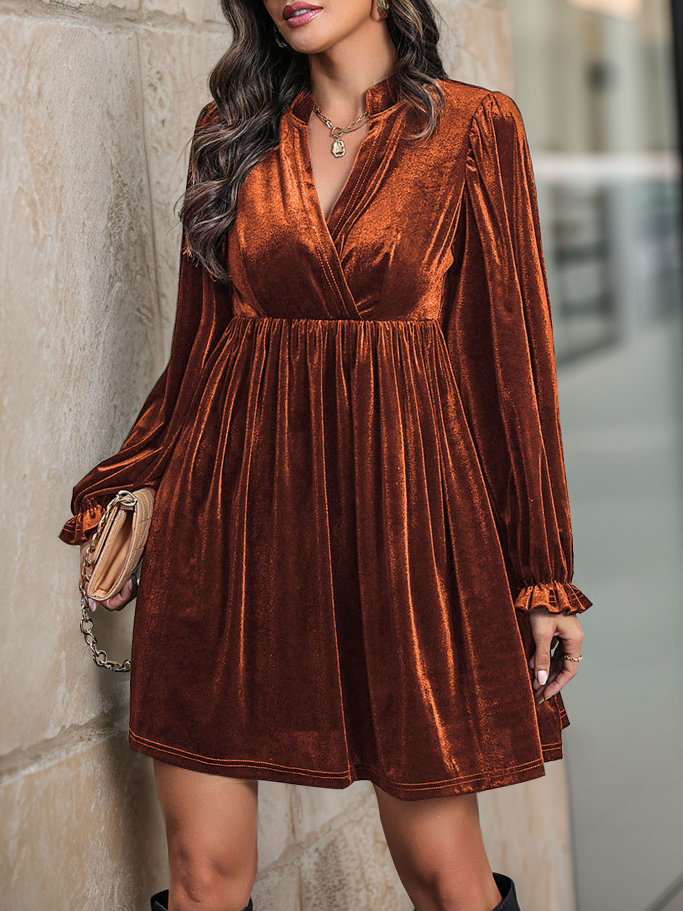 Vestido feminino de veludo em linha A – Vestido elegante retrô com manga curta e decote em V (mangas lanterna esvoaçantes, cintura alta, tecido de veludo macio)_voghion.com