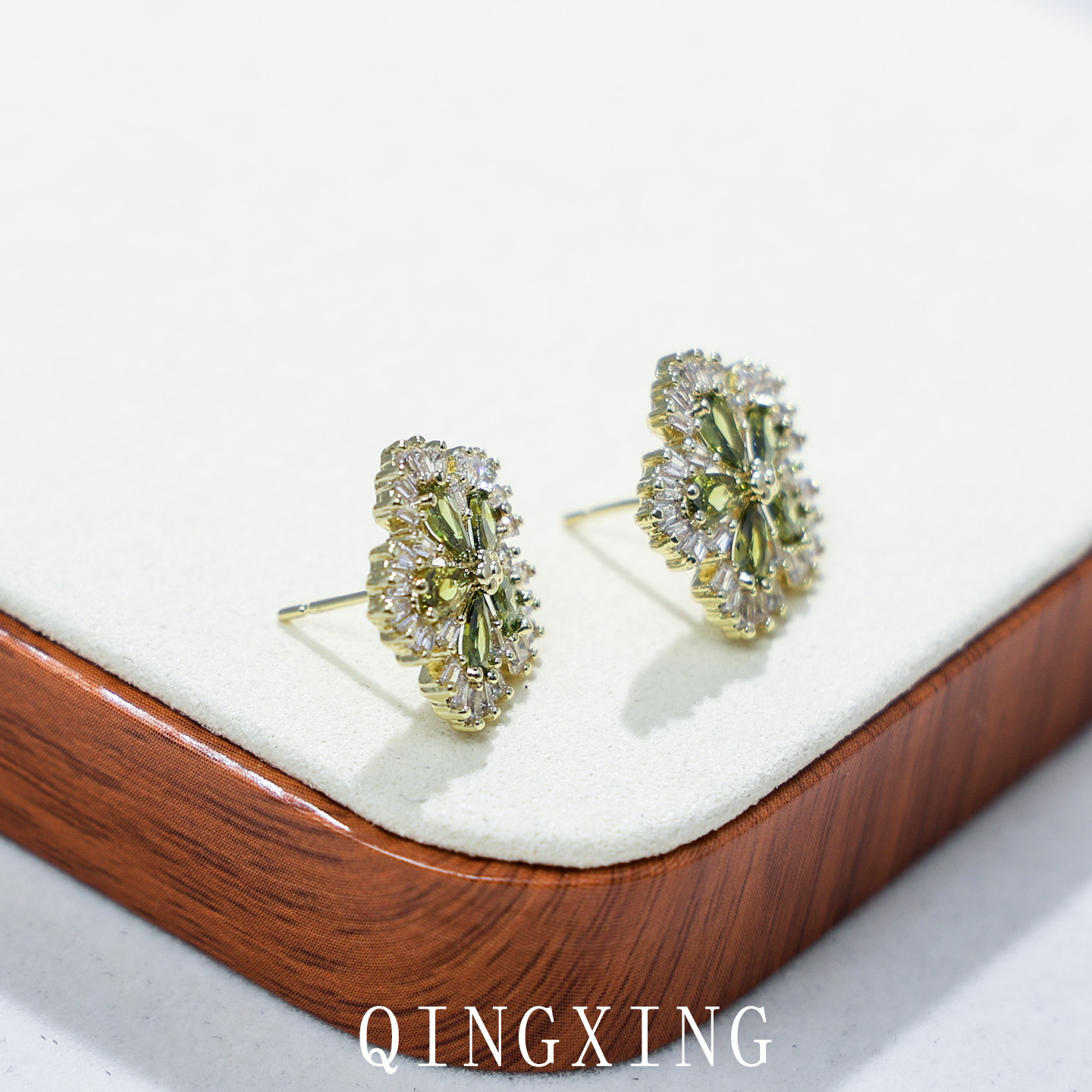 Boucles d'oreilles flocons de neige en zircon vert olive, style forêt, élégantes et polyvalentes, pour jeunes filles._voghion.com