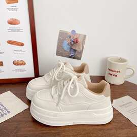 增高厚底小白鞋女款2025新款小众休闲面包鞋百搭时尚学生板鞋