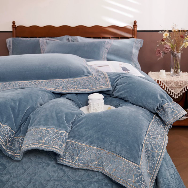 Зимой тепло и утолщение хлопчатобумажный молочный бархат набор из четырех частей