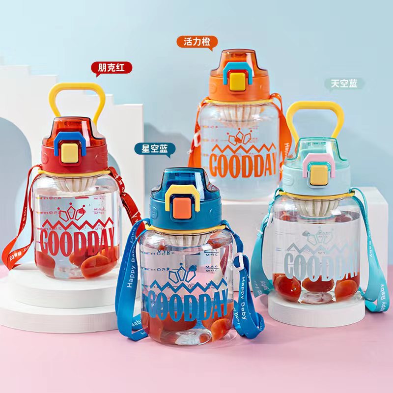 Qitong2336 verano nueva taza de plástico 650ml rebote deportes hervidor mujer fitness Internet celebridad paja hervidor