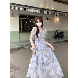 法式方领碎花泡泡袖连衣裙女夏季温柔风超仙纱裙海边度假蛋糕裙子