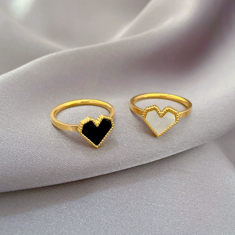 "Tide, minimalistic ring stainless steel for men and women, does not fade, simple and elegant design, on index finger" -> "Минималистичное кольцо из нержавеющей стали для мужчин и женщин, не тускнеет, простой и элегантный дизайн, на указательный палец"